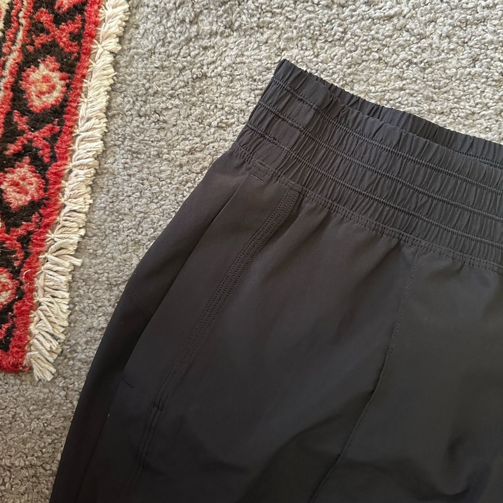 Lululemon Wanderer Jogger - Picture 2 of 7